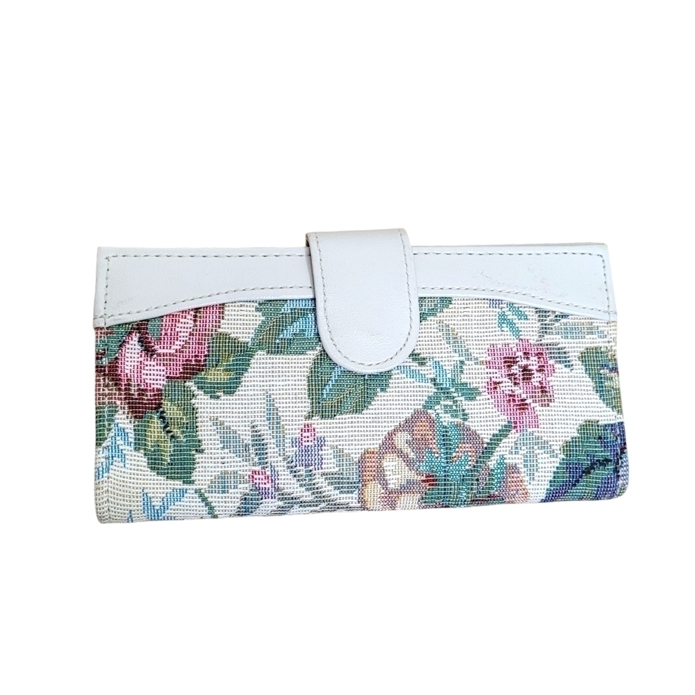 Vintage Floral White Wallet